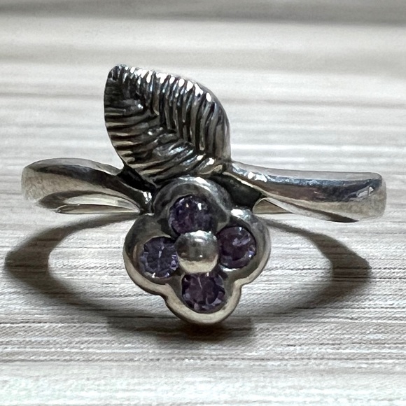 Vintage Sterling Silver WTS WATSON Amethyst Floral Bypass Ring, Size 5, 4g - Picture 1 of 9